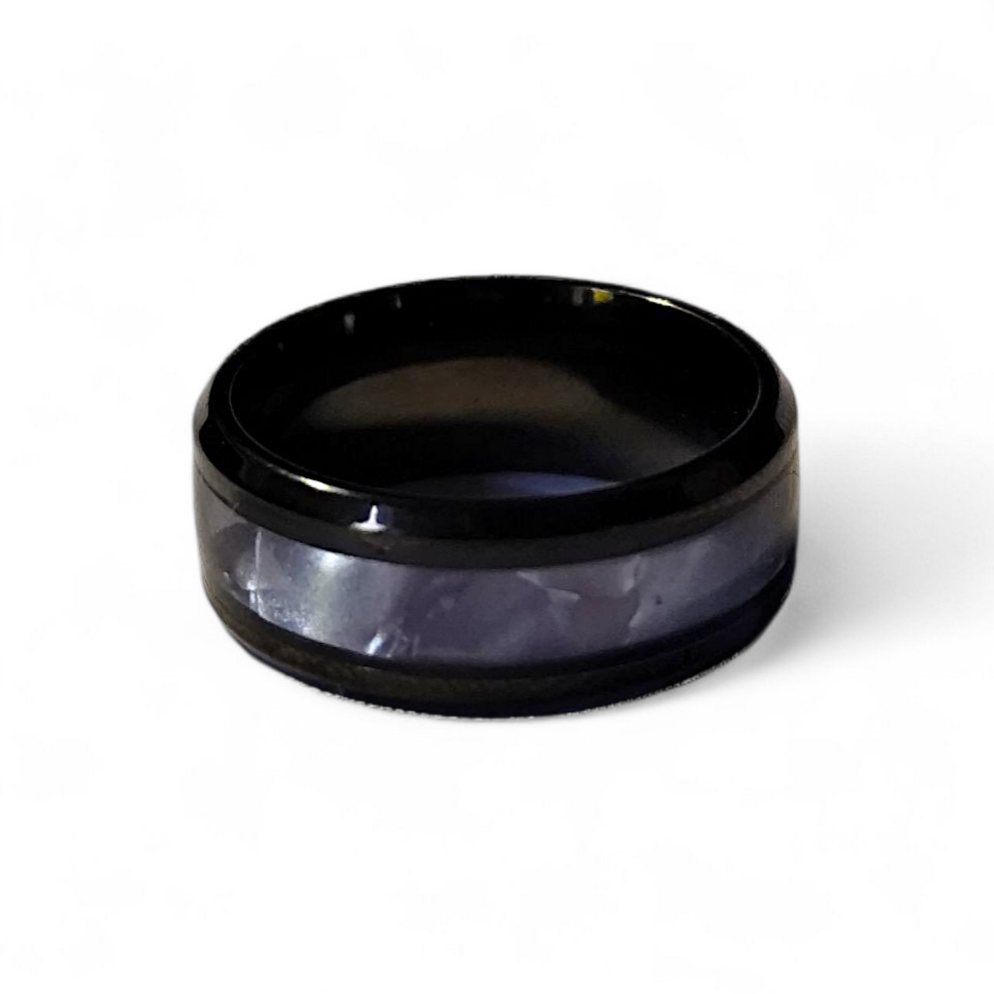 Bague "Améthyste" - Noire à la résine Mauve